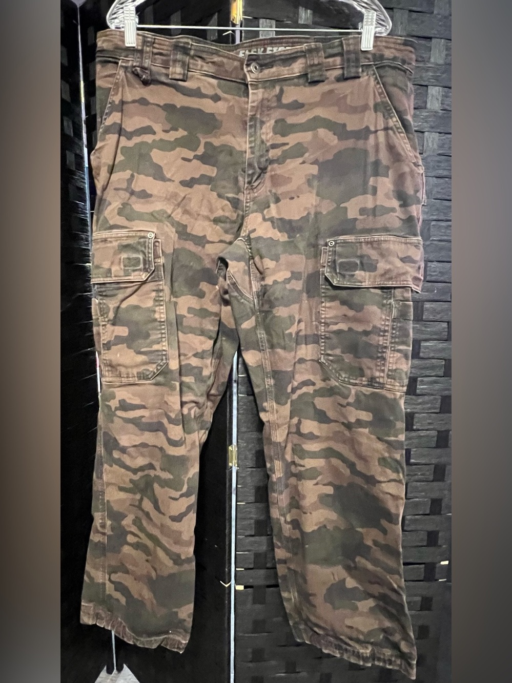 Duluth Trading Co Camo Cargo Pants in Brown and Green 38W 32 L